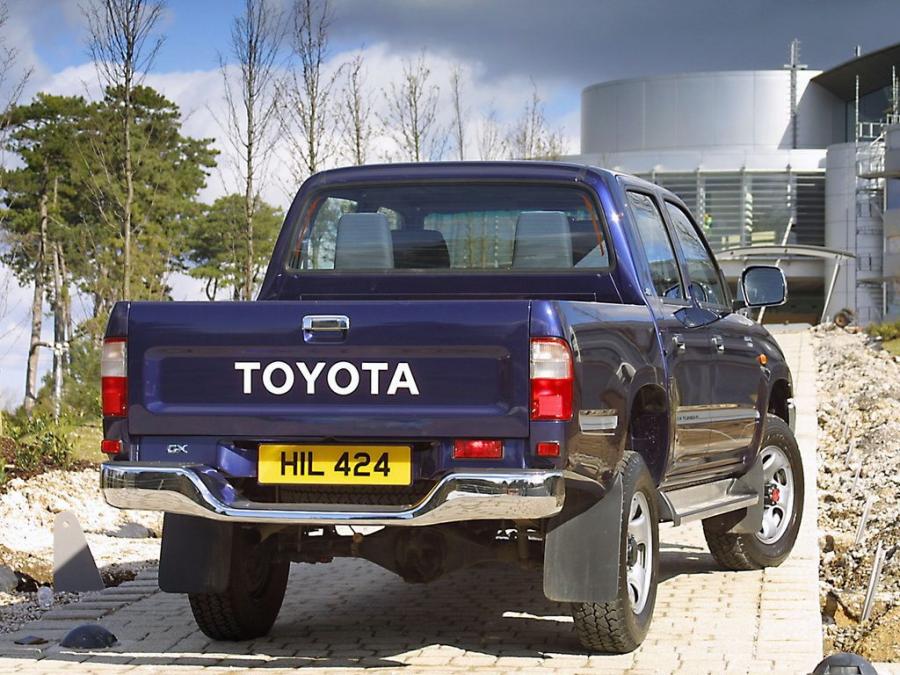 Toyota Hilux Double Cab 1997 года  (UK) (фото 4 из 5)